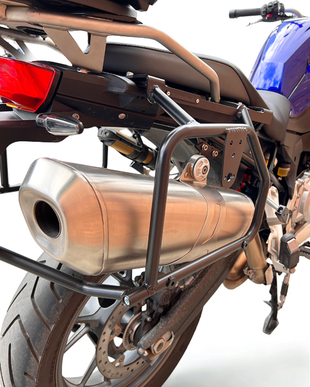 HERRAJE LATERAL BMW F 750 GS - F 850 GS