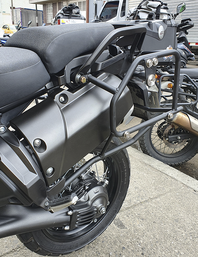 HERRAJE LATERAL YAMAHA SUPER TENERE 1200