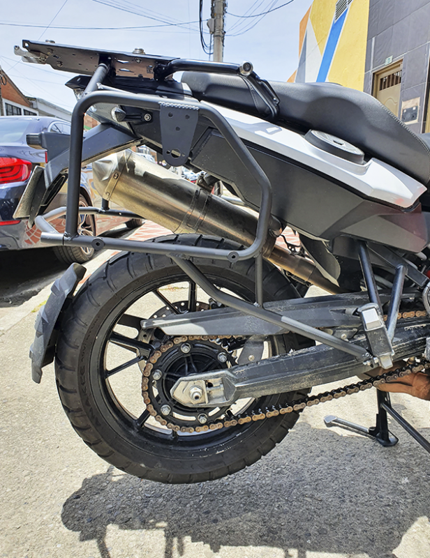 HERRAJE LATERAL BMW F 700 - F 800 GS