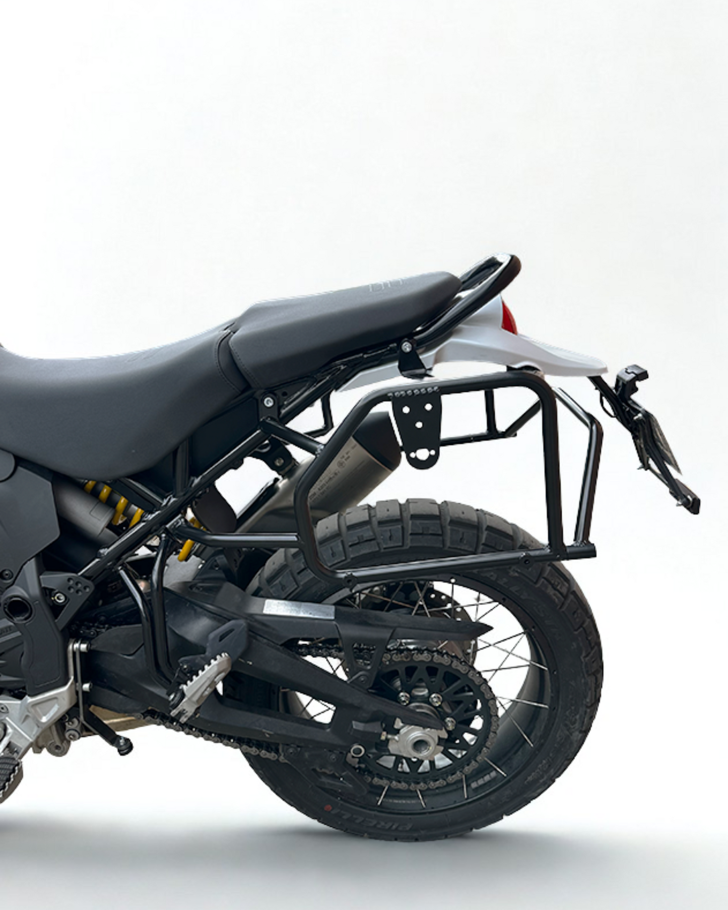 HERRAJE LATERAL DUCATI DESERT X